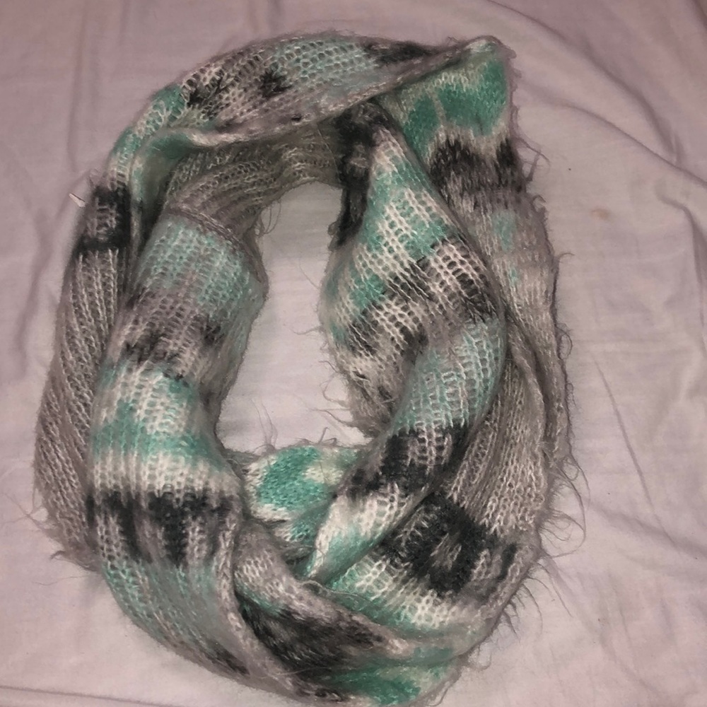 Scarf - Picture 2 of 2
